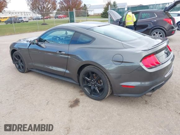 ✅ 2018 Ford Mustang EcoBoost • VIN: 1FA6P8TH0J5103113 • Lot: 43645805. Listed on IAAI with 52,797 mi. Free auction sales archive from the USA and detailed vehicle history report at DreamBid. Image 3.