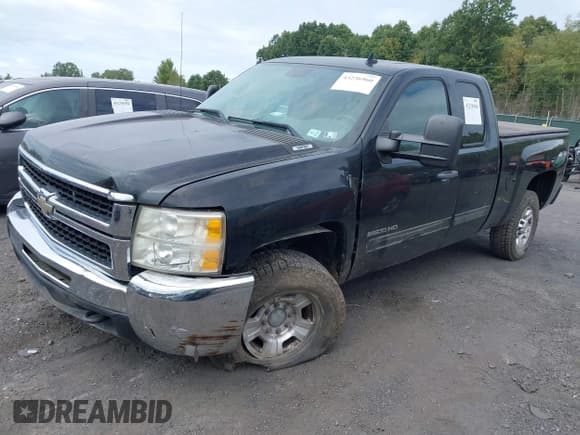 ✅ 2009 Chevrolet Silverado 2500HD LT • VIN: 1GCHK59K59E164200 • Lot: 43236960. Listed on IAAI with 99,048 mi. Free auction sales archive from the USA and detailed vehicle history report at DreamBid. Image 2.