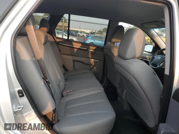 ✅ 2011 Hyundai Santa Fe GLS • VIN: 5XYZGDAB2BG038398 • Lot: 64391274. Listed on Copart with 127,770 mi. Free auction sales archive from the USA and detailed vehicle history report at DreamBid. Image 10.