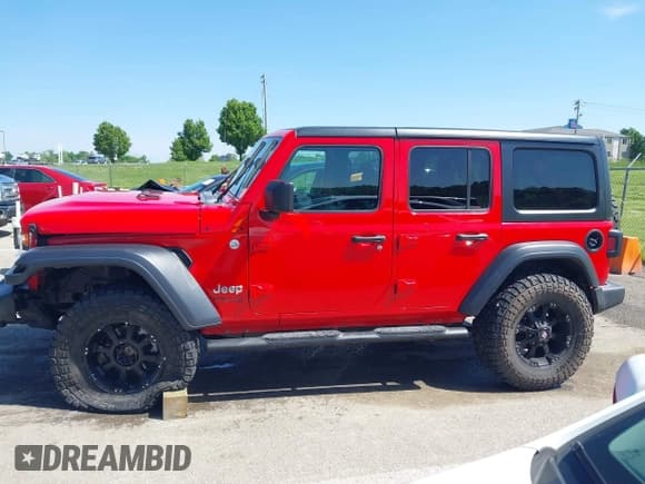 ✅ 2018 Jeep Wrangler Unlimited Sport S • VIN: 1C4HJXDGXJW168940 • Lot: 42200607. Listed on IAAI with 60,308 mi. Free auction sales archive from the USA and detailed vehicle history report at DreamBid. Image 14.