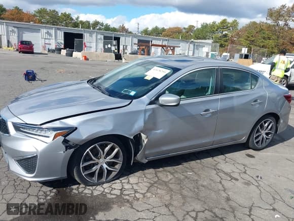 ✅ 2020 Acura ILX Premium • VIN: 19UDE2F70LA004407 • Lot: 43478255. Wystawiony na IAAI z przebiegiem 87 215 mil. Bezpłatny archiwum sprzedaży aukcyjnych z USA i szczegółowy raport historii pojazdu na DreamBid. Zdjęcie 6.