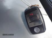 ✅ 2015 Kia Sorento SX • VIN: 5XYKWDA75FG606813 • Lot: 42161937. Wystawiony na IAAI z przebiegiem 159 856 mil. Bezpłatny archiwum sprzedaży aukcyjnych z USA i szczegółowy raport historii pojazdu na DreamBid. Zdjęcie 11.