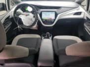 ✅ 2018 Chevrolet Bolt EV LT • VIN: 1G1FW6S07J4112418 • Lot: 52524474. Wystawiony na Copart z przebiegiem 107 056 mil. Bezpłatny archiwum sprzedaży aukcyjnych z USA i szczegółowy raport historii pojazdu na DreamBid. Zdjęcie 8.