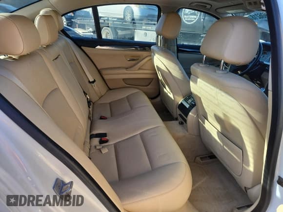 ✅ 2014 BMW 5 Series 528i • VIN: WBA5A5C58ED509306 • Lot: 90621875. Listed on Copart with 134,169 mi. Free auction sales archive from the USA and detailed vehicle history report at DreamBid. Image 10.