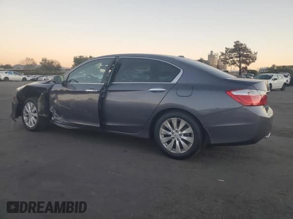 ✅ 2015 Honda Accord EX-L • VIN: 1HGCR2F84FA263379 • Lot: 92240525. Listed on Copart with 169,070 mi. Free auction sales archive from the USA and detailed vehicle history report at DreamBid. Image 2.
