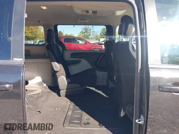 2014 Dodge Grand Caravan SXT с VIN 2C4RDGCG2ER321614, выставлен на аукционе IAAI как лот 43486232 с пробегом 199 083 миль миль и . История ставок и продаж доступна на DreamBid. Изображение 8.