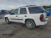 ✅ 2004 Chevrolet TrailBlazer LS • VIN: 1GNDT13S042335255 • Лот: 94756435. Опубликован ранее на Copart с пробегом 159 115 миль. Бесплатный доступ к архиву аукционных продаж из США и подробный отчёт об истории автомобиля на DreamBid. Изображение 2.
