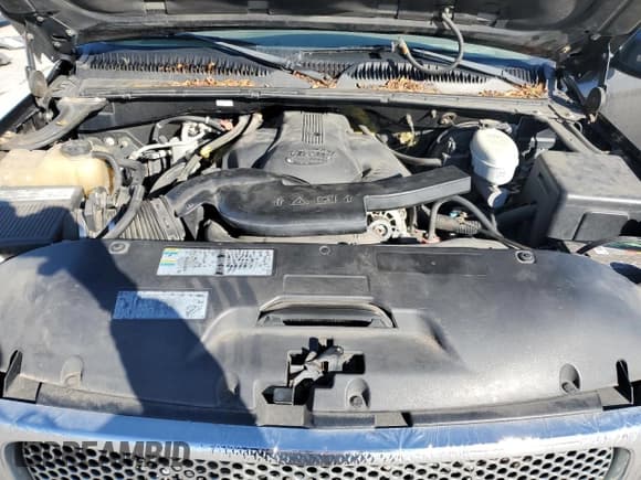 ✅ 2004 GMC Sierra Denali • VIN: 2GTFK69U041236204 • Lot: 42442445. Listed on Copart with 207,657 mi. Free auction sales archive from the USA and detailed vehicle history report at DreamBid. Image 11.