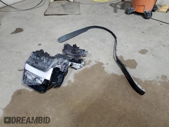 ✅ 2023 Hyundai Palisade SEL • VIN: KM8R4DGE6PU581796 • Лот: 88492695. Опубликован ранее на Copart с пробегом 29 423 миль. Бесплатный доступ к архиву аукционных продаж из США и подробный отчёт об истории автомобиля на DreamBid. Изображение 13.