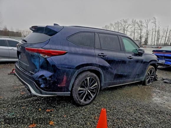 ✅ 2021 Toyota Highlander XSE • VIN: 5TDJZRBH5MS157883 • Lot: 94997885. Wystawiony na Copart z przebiegiem 83 607 mil. Bezpłatny archiwum sprzedaży aukcyjnych z USA i szczegółowy raport historii pojazdu na DreamBid. Zdjęcie 3.