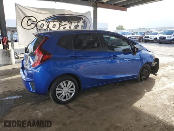 ✅ 2016 Honda Fit LX • VIN: JHMGK5H58GS000489 • Лот: 93764165. Опубликован ранее на Copart с пробегом 116 160 миль. Бесплатный доступ к архиву аукционных продаж из США и подробный отчёт об истории автомобиля на DreamBid. Изображение 3.