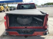 ✅ 2020 Chevrolet Silverado 1500 RST • VIN: 1GCUYEED4LZ322501 • Lot: 70527605. Wystawiony na Copart z przebiegiem 42 924 mil. Bezpłatny archiwum sprzedaży aukcyjnych z USA i szczegółowy raport historii pojazdu na DreamBid. Zdjęcie 6.