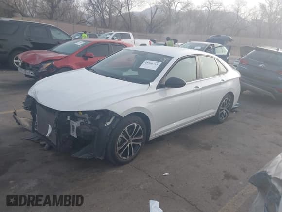 ✅ 2022 Volkswagen Jetta Sport • VIN: 3VWBM7BU1NM019096 • Lot: 41906714. Listed on IAAI with 29,326 mi. Free auction sales archive from the USA and detailed vehicle history report at DreamBid. Image 17.