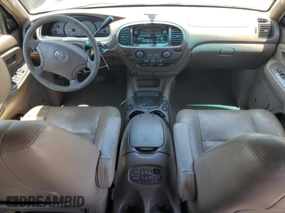 ✅ 2003 Toyota Sequoia Limited • VIN: 5TDZT38A83S165972 • Лот: 66940725. Опубликован ранее на Copart с пробегом 230 229 миль. Бесплатный доступ к архиву аукционных продаж из США и подробный отчёт об истории автомобиля на DreamBid. Изображение 8.