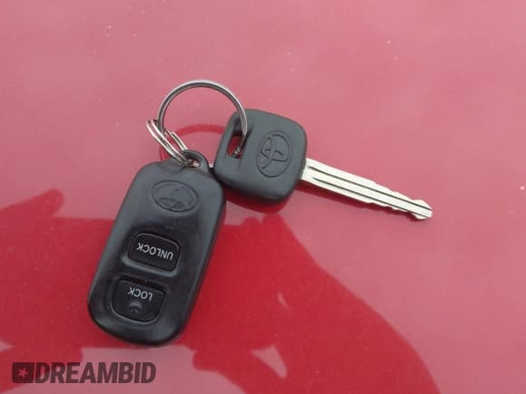 ✅ 2004 Toyota Celica GT • VIN: JTDDR32T940172680 • Lot: 43727292. Wystawiony na IAAI z przebiegiem 309 716 mil. Bezpłatny archiwum sprzedaży aukcyjnych z USA i szczegółowy raport historii pojazdu na DreamBid. Zdjęcie 11.