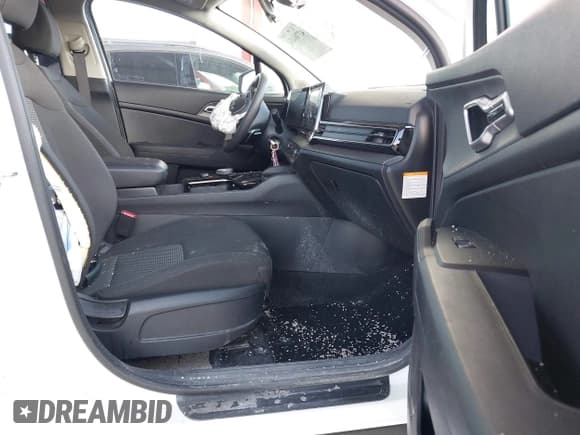 ✅ 2024 Kia Sportage LX • VIN: KNDPU3DG2R7132368 • Lot: 43706454. Wystawiony na IAAI z przebiegiem 81 452 mil. Bezpłatny archiwum sprzedaży aukcyjnych z USA i szczegółowy raport historii pojazdu na DreamBid. Zdjęcie 5.