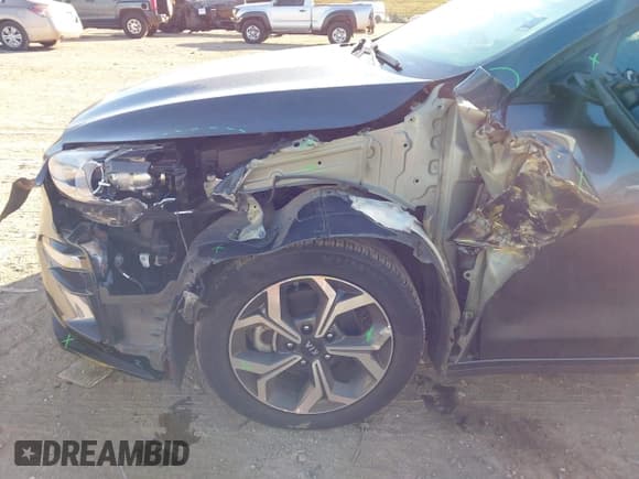 ✅ 2021 Kia Forte LXS • VIN: 3KPF24AD2ME347548 • Лот: 43691047. Опубликован ранее на IAAI с пробегом 52 101 миль. Бесплатный доступ к архиву аукционных продаж из США и подробный отчёт об истории автомобиля на DreamBid. Изображение 6.