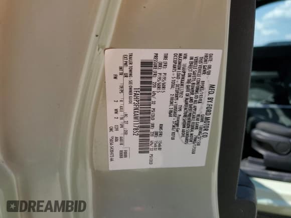 ✅ 2010 Ford Focus SE • VIN: 1FAHP3FNXAW117852 • Lot: 81520145. Wystawiony na Copart z przebiegiem 192 466 mil. Bezpłatny archiwum sprzedaży aukcyjnych z USA i szczegółowy raport historii pojazdu na DreamBid. Zdjęcie 13.