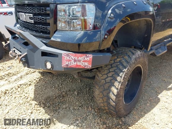 ✅ 2013 GMC Sierra 2500HD SLE • VIN: 1GT120C88DF182730 • Lot: 42634265. Wystawiony na IAAI z przebiegiem 218 222 mil. Bezpłatny archiwum sprzedaży aukcyjnych z USA i szczegółowy raport historii pojazdu na DreamBid. Zdjęcie 6.