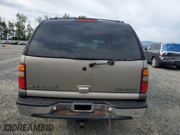 ✅ 2000 Chevrolet Suburban LS • VIN: 3GNFK16T0YG206798 • Лот: 69590985. Опубликован ранее на Copart с пробегом 262 502 миль. Бесплатный доступ к архиву аукционных продаж из США и подробный отчёт об истории автомобиля на DreamBid. Изображение 6.