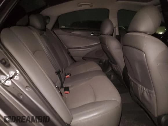 ✅ 2012 Hyundai Sonata SE • VIN: 5NPEC4ABXCH419484 • Лот: 92595555. Опубликован ранее на Copart с пробегом Не указан. Бесплатный доступ к архиву аукционных продаж из США и подробный отчёт об истории автомобиля на DreamBid. Изображение 10.