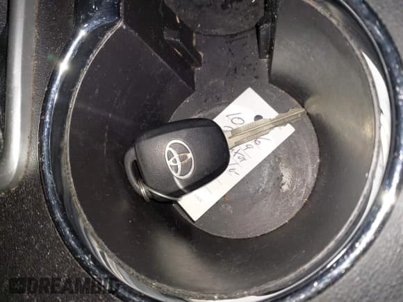 ✅ 2019 Toyota Highlander LE • VIN: 5TDBZRFH0KS992611 • Lot: 43812508. Wystawiony na IAAI z przebiegiem 67 640 mil. Bezpłatny archiwum sprzedaży aukcyjnych z USA i szczegółowy raport historii pojazdu na DreamBid. Zdjęcie 11.