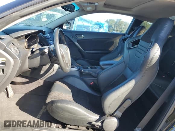 ✅ 2012 Hyundai Genesis Coupe R-Spec • VIN: KMHHU6KH2CU075191 • Lot: 87254365. Wystawiony na Copart z przebiegiem Nie podano. Bezpłatny archiwum sprzedaży aukcyjnych z USA i szczegółowy raport historii pojazdu na DreamBid. Zdjęcie 7.