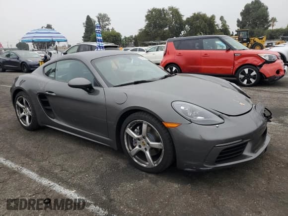 ✅ 2017 Porsche 718 Cayman • VIN: WP0AA2A82HS270137 • Лот: 76056524. Опубликован ранее на Copart с пробегом 102 991 миль. Бесплатный доступ к архиву аукционных продаж из США и подробный отчёт об истории автомобиля на DreamBid. Изображение 4.