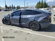 ✅ 2022 Tesla Model X • VIN: 7SAXCDE53NF337002 • Lot: 70912525. Wystawiony na Copart z przebiegiem Nie podano. Bezpłatny archiwum sprzedaży aukcyjnych z USA i szczegółowy raport historii pojazdu na DreamBid. Zdjęcie 2.