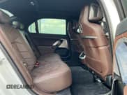 ✅ 2023 BMW 7 Series 760i xDrive • VIN: WBA33EJ06PCL49704 • Лот: 76090314. Опубликован ранее на Copart с пробегом 27 123 миль. Бесплатный доступ к архиву аукционных продаж из США и подробный отчёт об истории автомобиля на DreamBid. Изображение 10.