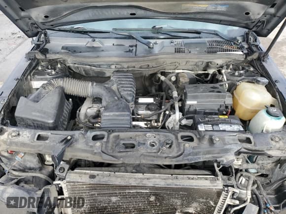 ✅ 2006 Saturn VUE • VIN: 5GZCZ23D66S853222 • Lot: 86425304. Wystawiony na Copart z przebiegiem 298 841 mil. Bezpłatny archiwum sprzedaży aukcyjnych z USA i szczegółowy raport historii pojazdu na DreamBid. Zdjęcie 12.