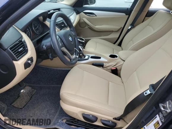 ✅ 2014 BMW X1 xDrive28i • VIN: WBAVL1C55EVY18969 • Lot: 86445995. Wystawiony na Copart z przebiegiem 112 649 mil. Bezpłatny archiwum sprzedaży aukcyjnych z USA i szczegółowy raport historii pojazdu na DreamBid. Zdjęcie 7.