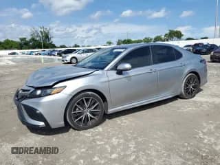 2021 Toyota Camry SE Nightshade с VIN 4T1G11AK5MU530198, выставлен на аукционе Copart как лот 85170765 с пробегом 70 293 миль миль и На запчасти • Non repairable. История ставок и продаж доступна на DreamBid. Изображение 1.