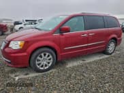 ✅ 2015 Chrysler Town & Country Touring • VIN: 2C4RC1BG6FR561817 • Лот: 94130165. Опубликован ранее на Copart с пробегом 148 270 миль. Бесплатный доступ к архиву аукционных продаж из США и подробный отчёт об истории автомобиля на DreamBid. Изображение 1.