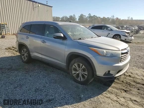 ✅ 2015 Toyota Highlander XLE • VIN: 5TDKKRFH5FS067932 • Lot: 91206675. Wystawiony na Copart z przebiegiem 136 964 mil. Bezpłatny archiwum sprzedaży aukcyjnych z USA i szczegółowy raport historii pojazdu na DreamBid. Zdjęcie 14.