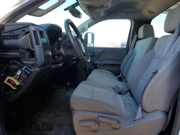 ✅ 2015 Chevrolet Silverado 2500HD Work Truck • VIN: 1GC0KUEGXFZ529290 • Lot: 68352225. Listed on Copart with 113,607 mi. Free auction sales archive from the USA and detailed vehicle history report at DreamBid. Image 7.