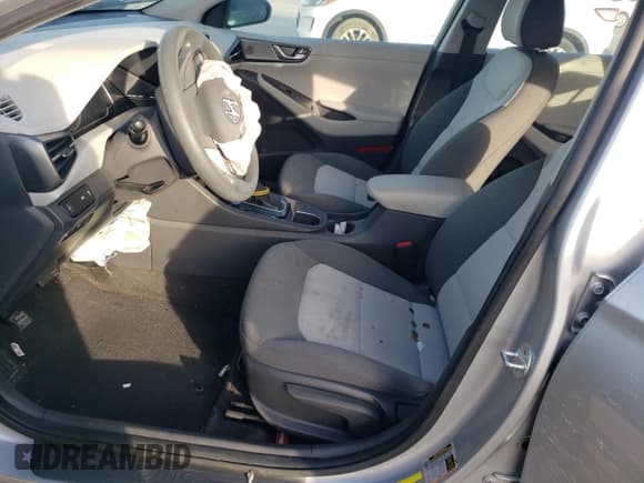 ✅ 2020 Hyundai Ioniq Blue • VIN: KMHC65LC2LU235698 • Lot: 84200664. Wystawiony na Copart z przebiegiem Nie podano. Bezpłatny archiwum sprzedaży aukcyjnych z USA i szczegółowy raport historii pojazdu na DreamBid. Zdjęcie 7.