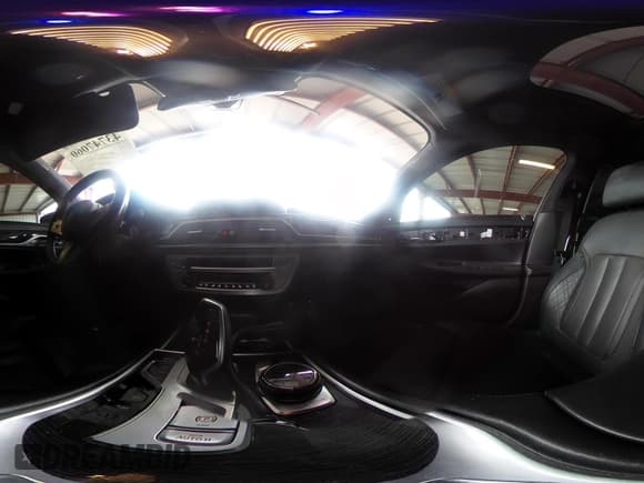 ✅ 2020 BMW 7 Series 740i • VIN: WBA7T2C00LGF96641 • Lot: 43747060. Wystawiony na IAAI z przebiegiem 115 514 mil. Bezpłatny archiwum sprzedaży aukcyjnych z USA i szczegółowy raport historii pojazdu na DreamBid. Zdjęcie 19.