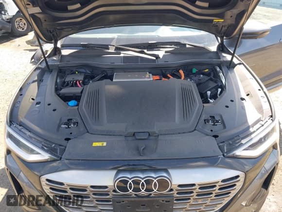 ✅ 2024 Audi Q8 e-tron Sportback S line Premium Plus • VIN: WA1CAAGE1RB030864 • Lot: 41815918. Listed on IAAI with 13,341 mi. Free auction sales archive from the USA and detailed vehicle history report at DreamBid. Image 10.