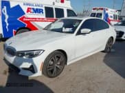 ✅ 2022 BMW 3 Series 330i • VIN: 3MW5R1J01N8C72194 • Lot: 41833596. Listed on IAAI with 24,296 mi. Free auction sales archive from the USA and detailed vehicle history report at DreamBid. Image 2.