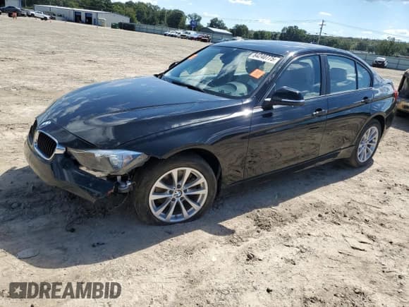 ✅ 2017 BMW 3 Series 320i • VIN: WBA8A9C57HK619705 • Lot: 84240775. Wystawiony na Copart z przebiegiem 63 709 mil. Bezpłatny archiwum sprzedaży aukcyjnych z USA i szczegółowy raport historii pojazdu na DreamBid. Zdjęcie 1.