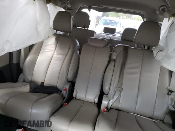 ✅ 2013 Toyota Sienna XLE AAS • VIN: 5TDYK3DC0DS362335 • Lot: 71625885. Wystawiony na Copart z przebiegiem Nie podano. Bezpłatny archiwum sprzedaży aukcyjnych z USA i szczegółowy raport historii pojazdu na DreamBid. Zdjęcie 11.