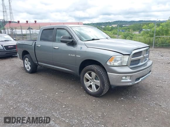 ✅ 2009 Dodge 1500 Laramie • VIN: 1D3HV13T69J527085 • Lot: 42557525. Wystawiony na IAAI z przebiegiem 100 750 mil. Bezpłatny archiwum sprzedaży aukcyjnych z USA i szczegółowy raport historii pojazdu na DreamBid. Zdjęcie 1.