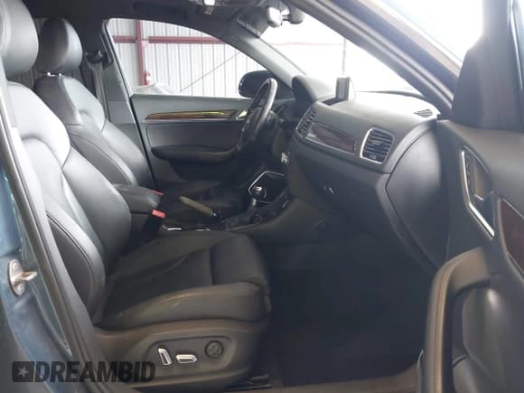 ✅ 2016 Audi Q3 Prestige • VIN: WA1GFCFS8GR020973 • Lot: 41923494. Listed on IAAI with 184,467 mi. Free auction sales archive from the USA and detailed vehicle history report at DreamBid. Image 5.
