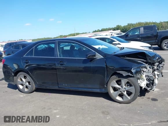 ✅ 2014 Toyota Camry XLE • VIN: 4T1BK1FK1EU549736 • Lot: 43361326. Wystawiony na IAAI z przebiegiem 163 519 mil. Bezpłatny archiwum sprzedaży aukcyjnych z USA i szczegółowy raport historii pojazdu na DreamBid. Zdjęcie 14.