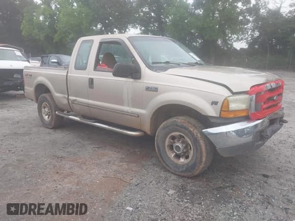 ✅ 1999 Ford F-250 XL • VIN: 1FTNX21LXXED81780 • Lot: 42375831. Listed on IAAI with 329,189 mi. Free auction sales archive from the USA and detailed vehicle history report at DreamBid. Image 1.