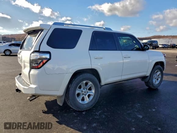 ✅ 2015 Toyota 4Runner SR5 • VIN: JTEZU5JR0F5106686 • Lot: 93908445. Wystawiony na Copart z przebiegiem 157 485 mil. Bezpłatny archiwum sprzedaży aukcyjnych z USA i szczegółowy raport historii pojazdu na DreamBid. Zdjęcie 3.