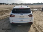 ✅ 2019 Jeep Compass Latitude • VIN: 3C4NJCBB7KT762945 • Lot: 55917165. Wystawiony na Copart z przebiegiem 100 854 mil. Bezpłatny archiwum sprzedaży aukcyjnych z USA i szczegółowy raport historii pojazdu na DreamBid. Zdjęcie 6.