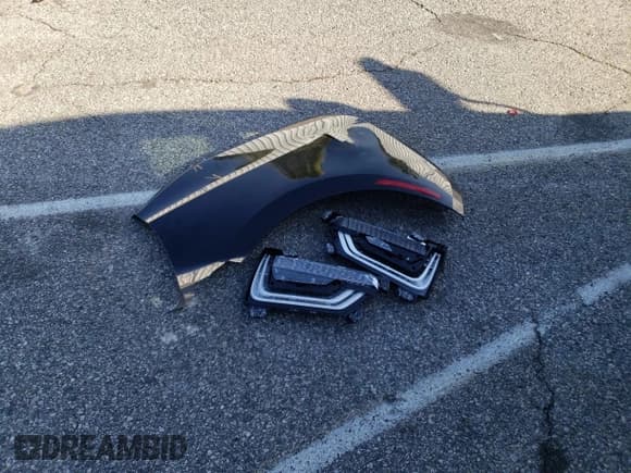 ✅ 2016 BMW i3 • VIN: WBY1Z2C56GV556323 • Лот: 38942633. Опубликован ранее на Copart с пробегом 79 826 миль. Бесплатный доступ к архиву аукционных продаж из США и подробный отчёт об истории автомобиля на DreamBid. Изображение 12.