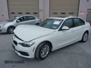 ✅ 2017 BMW 3 Series 320i xDrive • VIN: WBA8E5G38HNU44076 • Лот: 43557943. Опубликован ранее на IAAI с пробегом 140 100 миль. Бесплатный доступ к архиву аукционных продаж из США и подробный отчёт об истории автомобиля на DreamBid. Изображение 17.